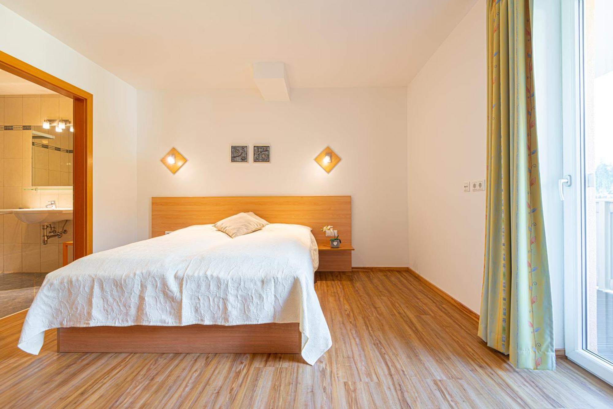 Panorama Spa Lodges Das.Schiller باد جاستاين المظهر الخارجي الصورة